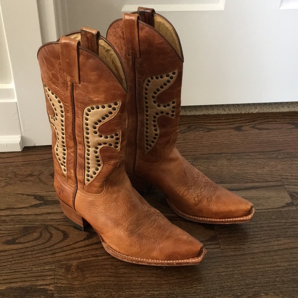 Frye Shoes - Frye Daisy Duke Cowboy Boots Tan size 8